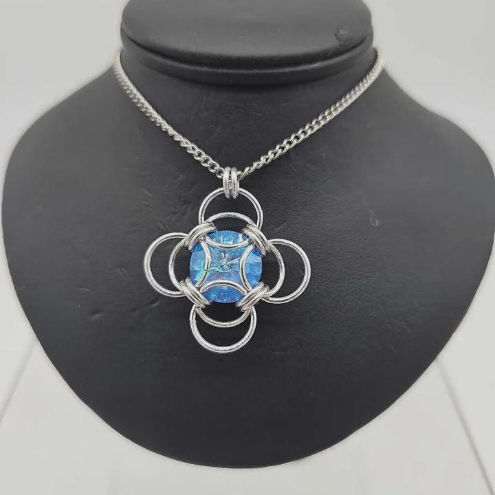 "Morning Star" Crystal Birthstone Chainmail Pendant | Aquamarine - March